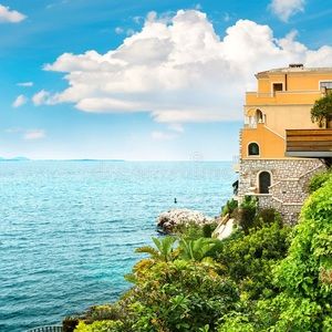 Meet your Posher, Adam